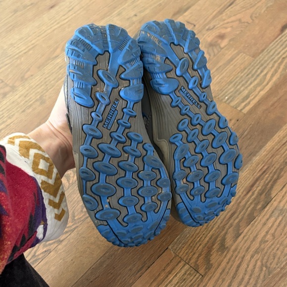 Merrell Gray and Blue Sneakers with Mesh Upper and Cushioned Sole - Picture 3 of 4